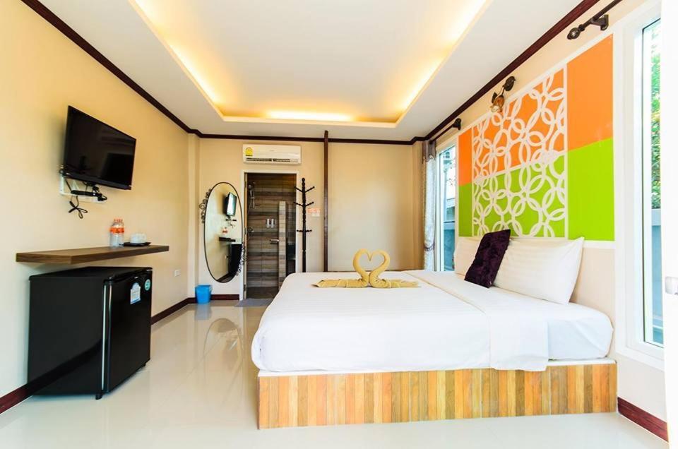 The Harbor Front เกาะล้าน Hotell Eksteriør bilde