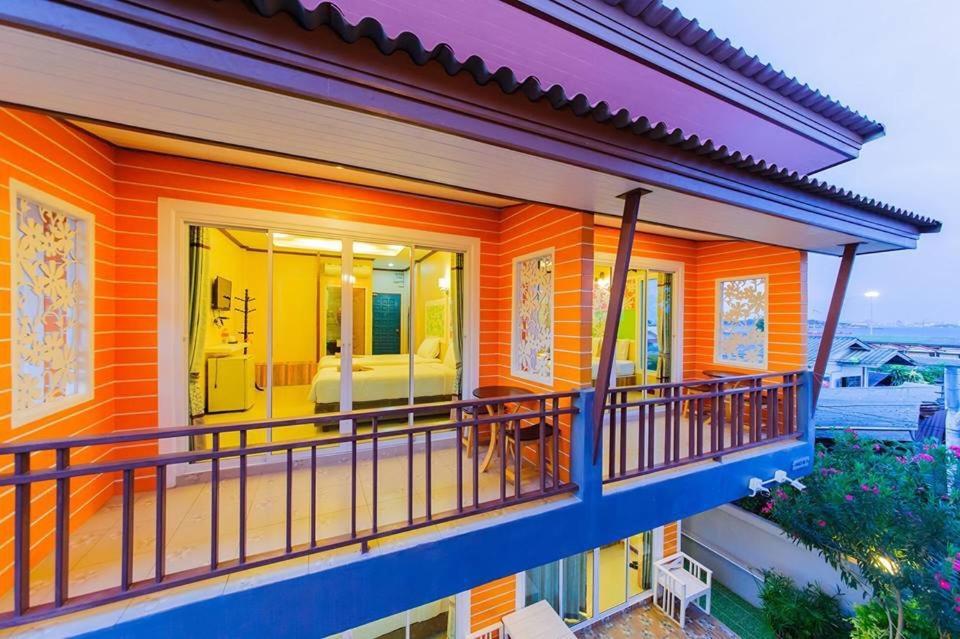 The Harbor Front เกาะล้าน Hotell Eksteriør bilde
