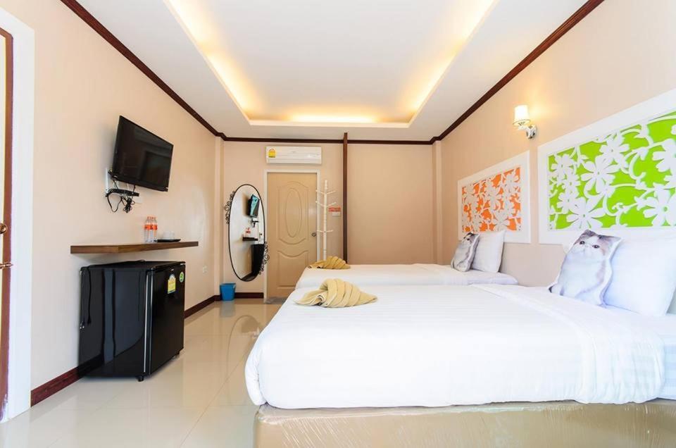 The Harbor Front เกาะล้าน Hotell Eksteriør bilde
