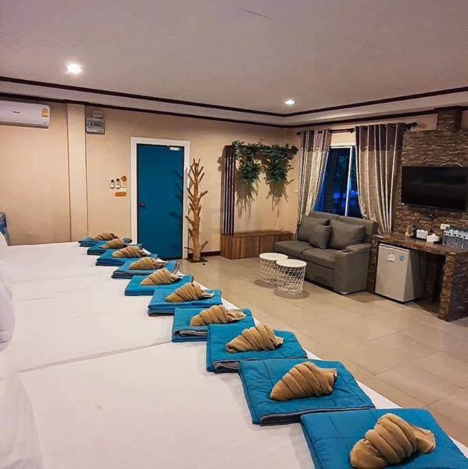 The Harbor Front เกาะล้าน Hotell Eksteriør bilde
