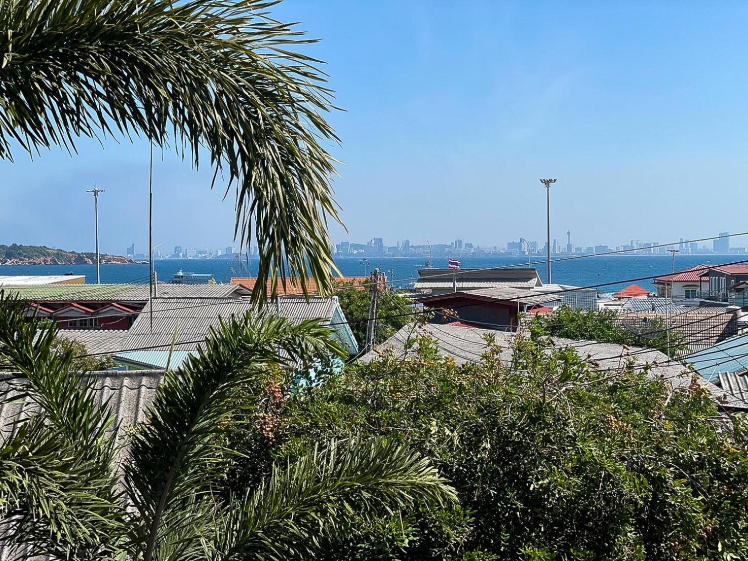 The Harbor Front เกาะล้าน Hotell Eksteriør bilde